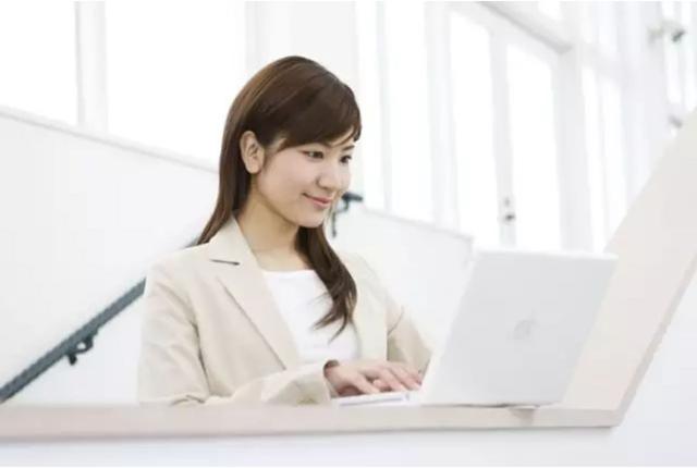 本科十大高收入专业：通信工程未上榜，这2个专业月薪超过7000元