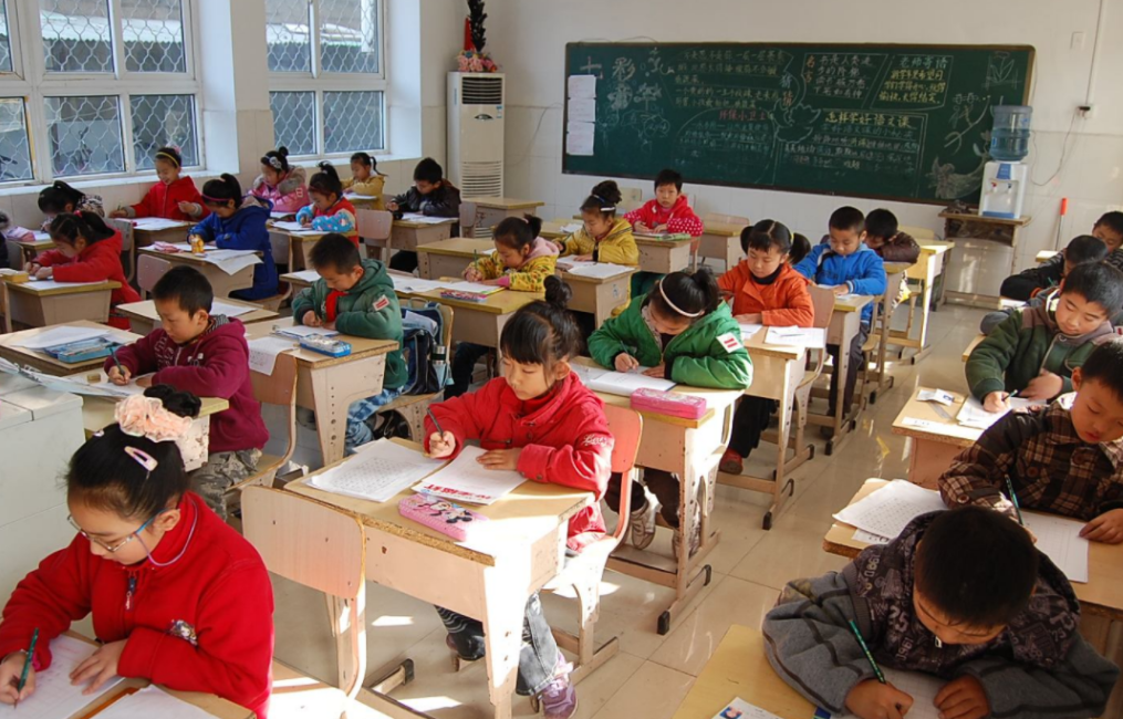 最新高中学科难度排行，物理下降速度非常快，英语地位居高不下