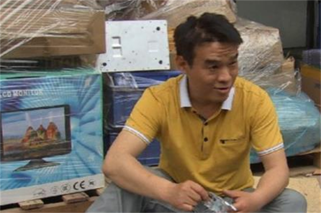 考上大学不去上，拿着3元闯深圳，收破烂年赚400万元，他咋干的？