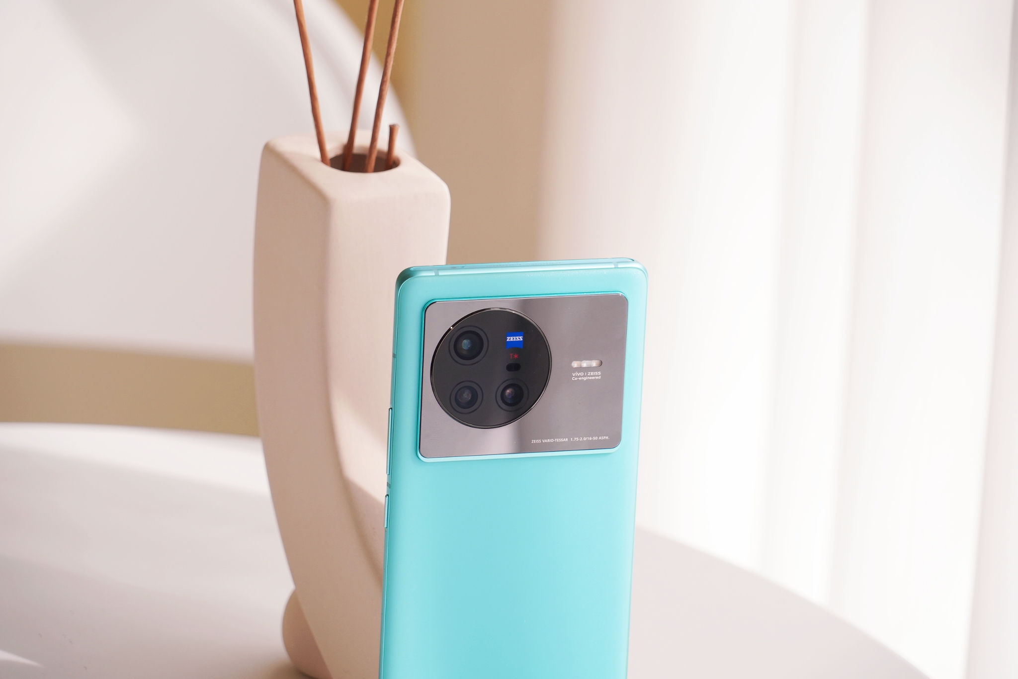 标准版也有Pro实力，天玑9000+蔡司影像加持，vivo X80上手实测