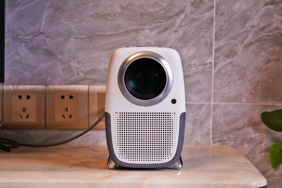 萌娃最爱，千元价格，真1080P泰捷WEBOX T1S投影仪体验