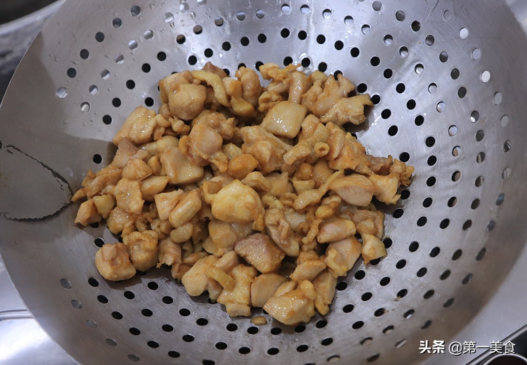 图片[17]-鸡胸肉别再水煮了 试试这5种做法 饱腹低脂 三月吃正适合-起舞食谱网