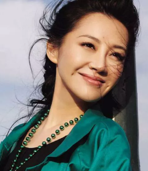 请欣赏50位明星的甜美微笑