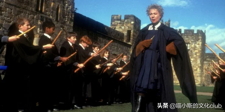 《哈利·波特》：按照学习难度，我们来给霍格沃茨的课程排个名吧