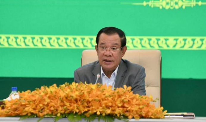 比亚迪被曝偷换电池？魏牌开撕华为；苹果谷歌抢特斯拉裁掉的员工