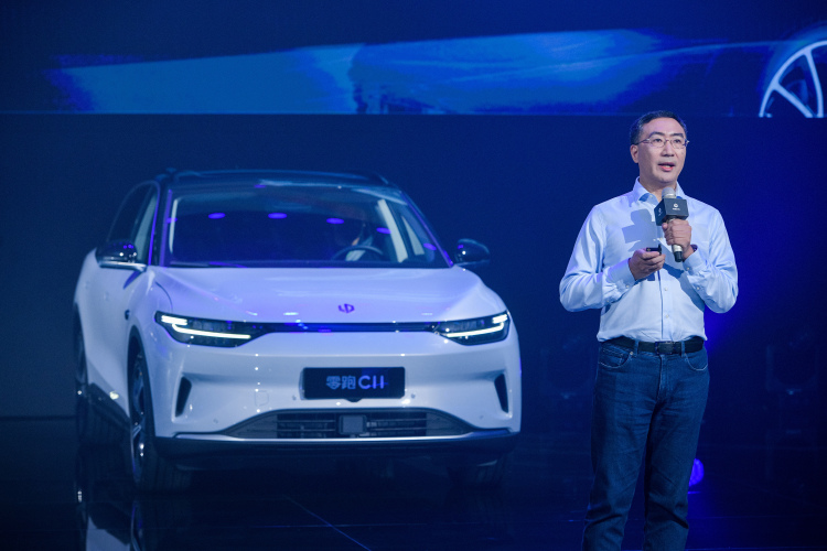 20万的燃油车随便选，但是电动车呢？