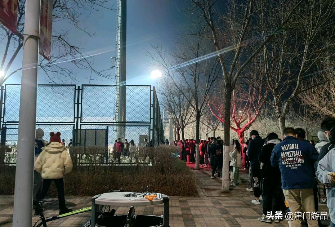 天津大学生确诊新冠，全校同学封闭管理，宿舍封寝生活如何？