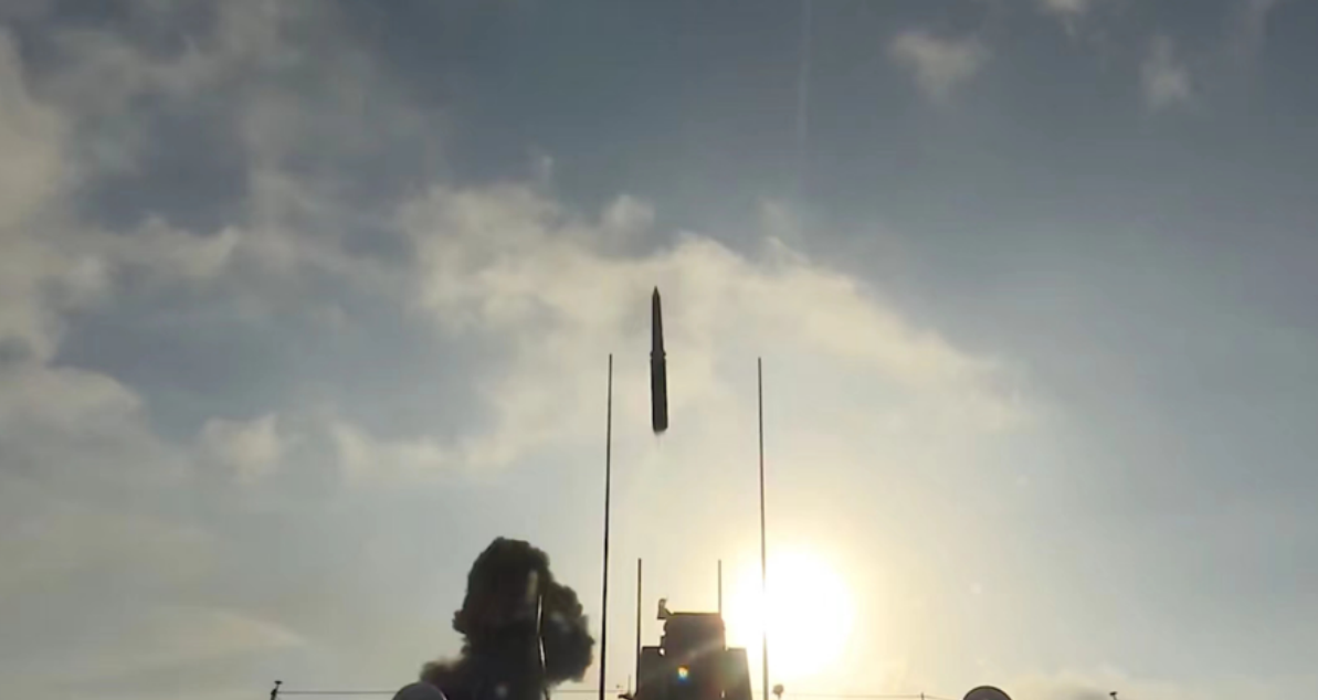 ��������������������һ�����й���ĸս��Ⱥ�����иϳ�����������