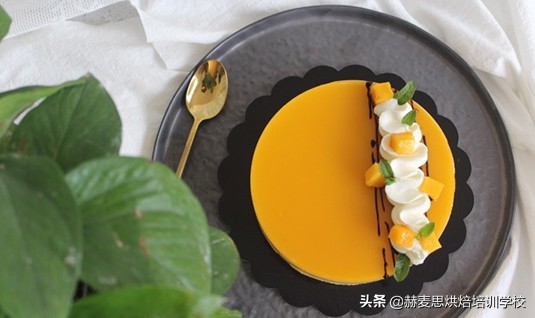 杭州西点培训班课程一般学些啥？赫麦思烘焙学校如是说