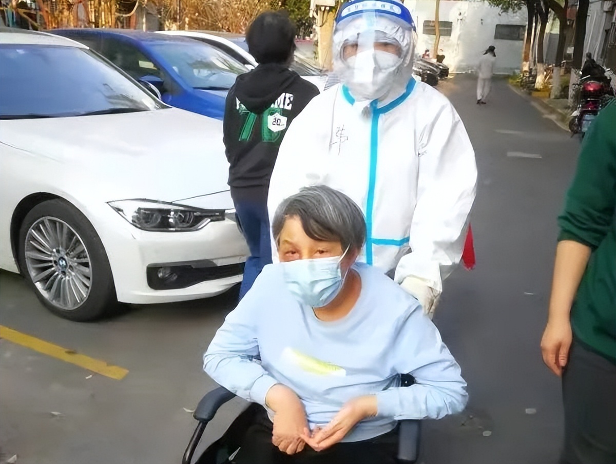 青春战“疫”| 从三尺讲台到抗“疫”前线，青年教职工在行动