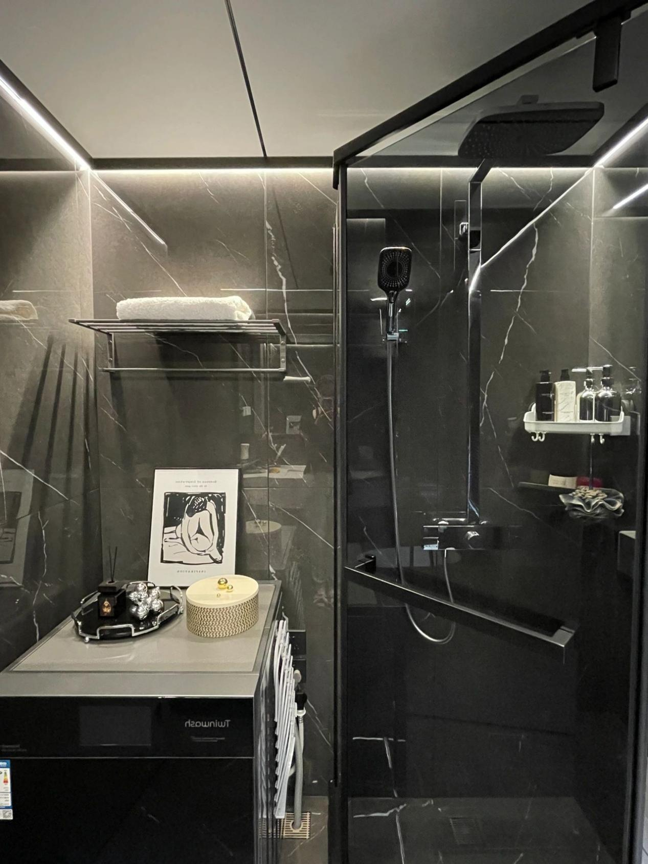 客厅书房一体化，大空间串联双阳台，一处酝酿诗意一处盛放生活