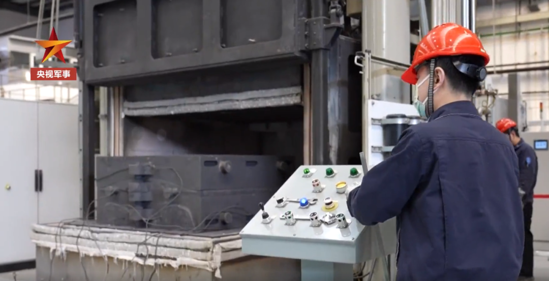 ��-20����-20���·������������ж������ս�Ժ�ը������Զ��