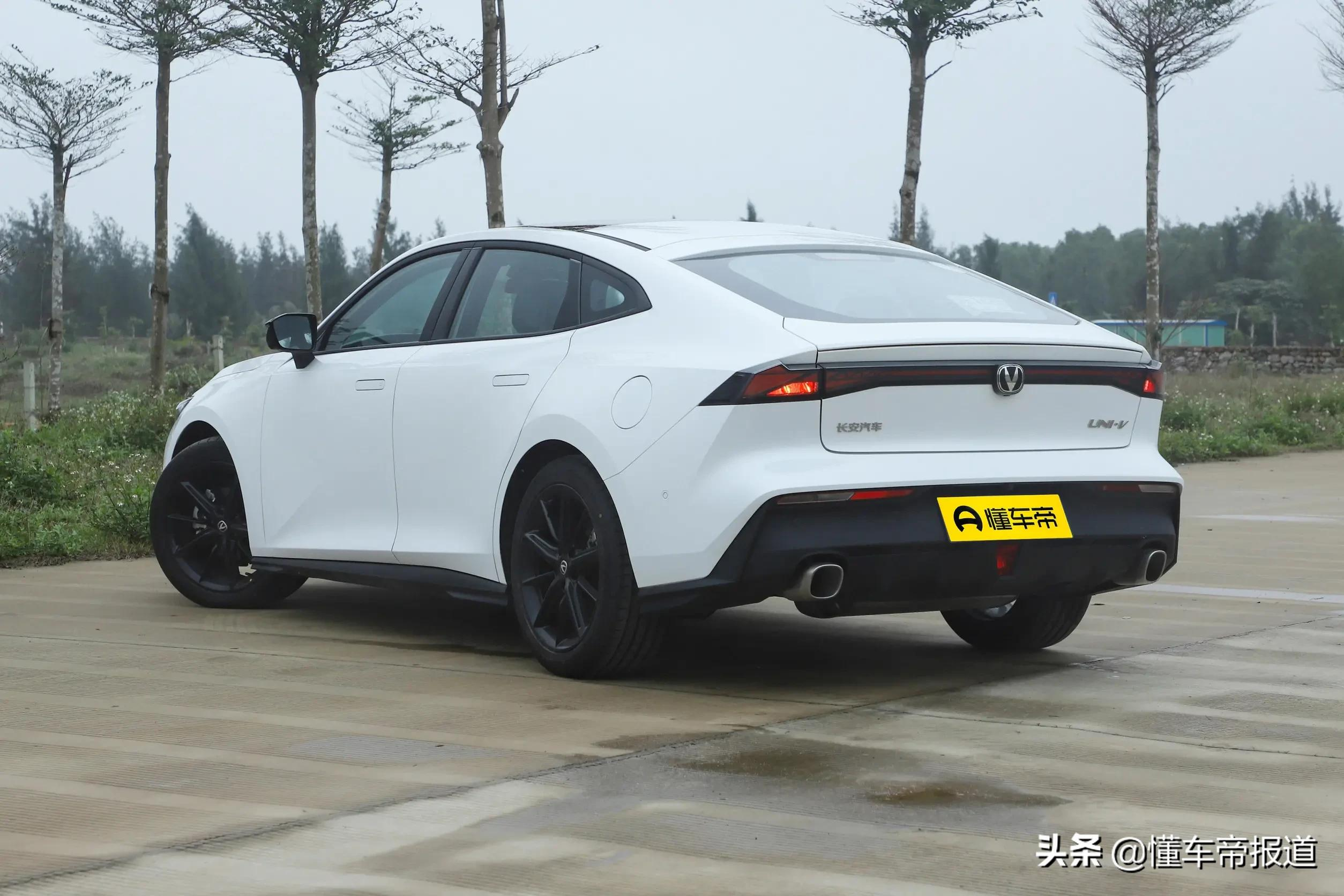 新车 | 电动尾翼加持！长安UNI-V正式上市，售10.89万元起