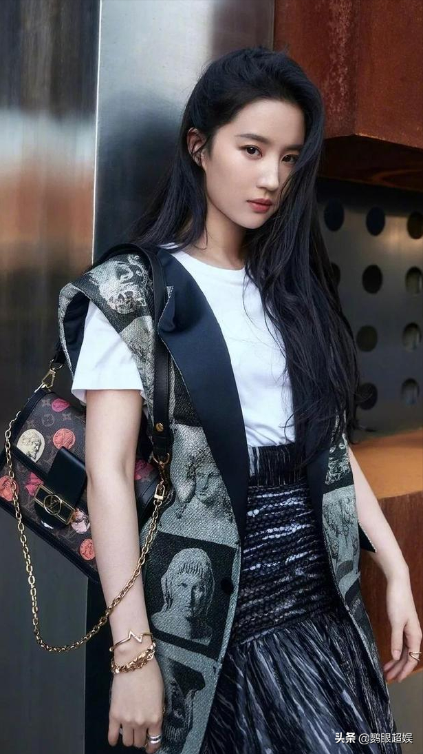 神仙姐姐刘亦菲高清美图，总有一张你喜欢的