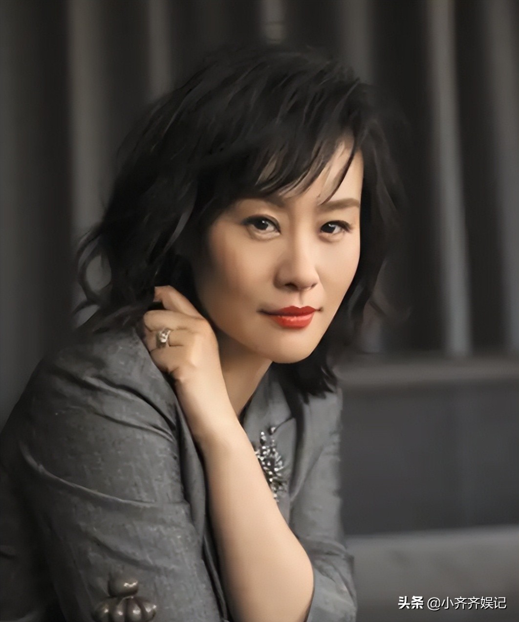 同样是演宋美龄,把邬君梅、刘涛、高圆圆等人放在一起,差别出来了