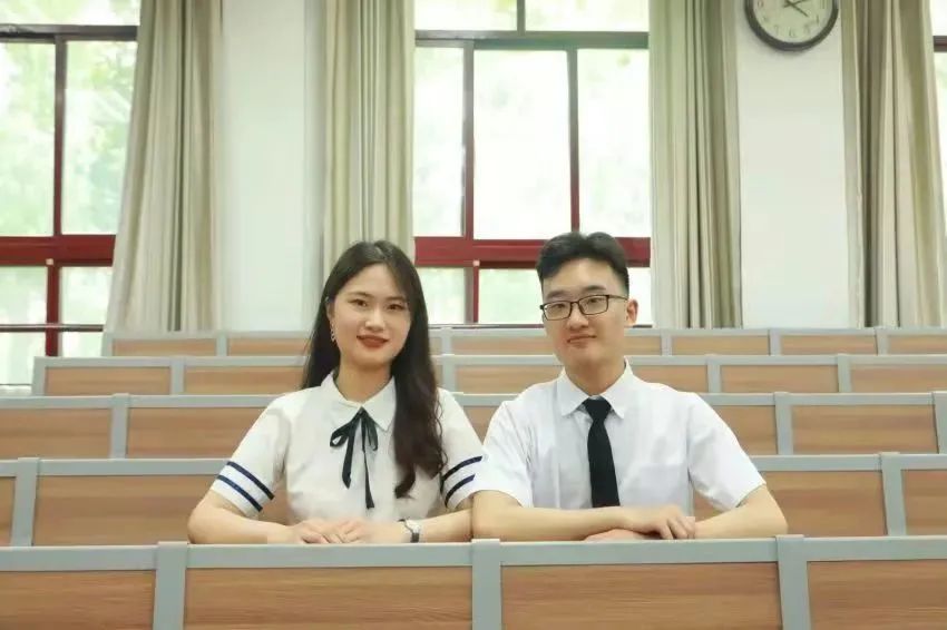 西安交大学霸情侣火了，双双保送上海交大，男方还是“天才少年”