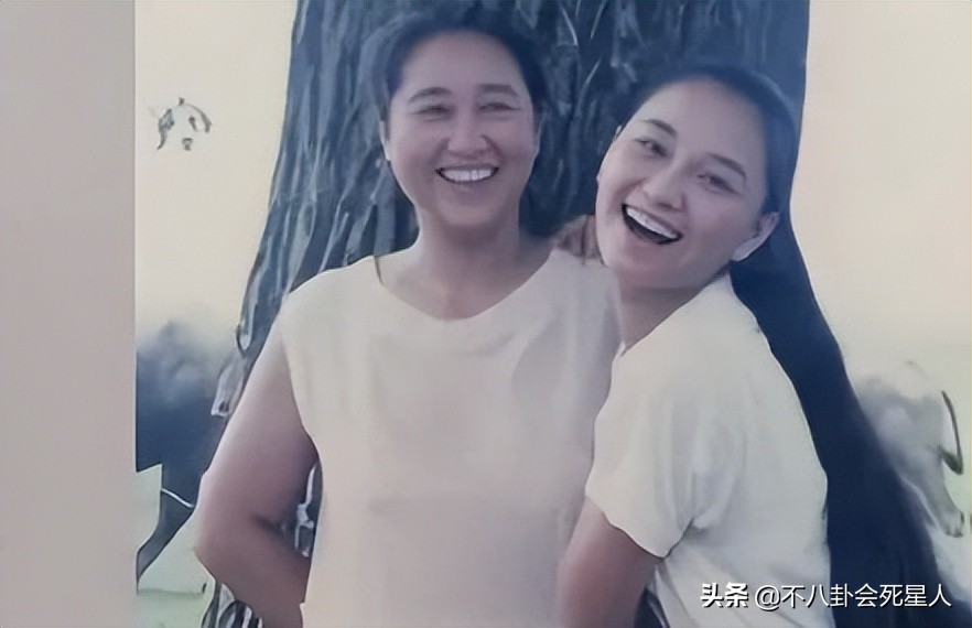 这6位明星一副福气、贵气相，却命运坎坷、早年丧母，太可惜