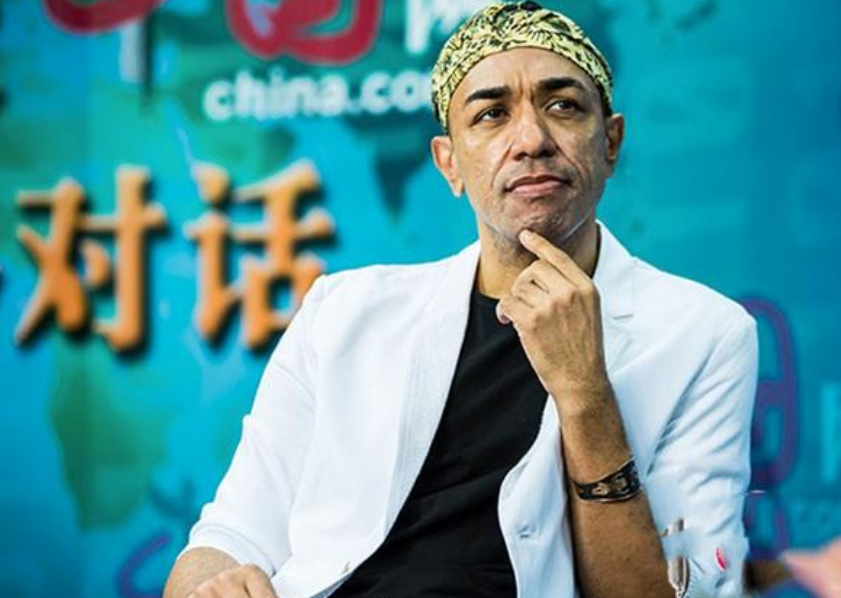14年前，河南女孩不顾反对嫁给黑人，婚后发现老公是奥巴马亲弟弟