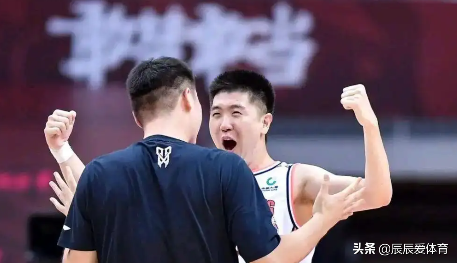 张镇麟为什么是nba(曝王薪凯加盟山东，巩晓彬被列失信原因揭晓，张镇麟受邀湖人夏联)