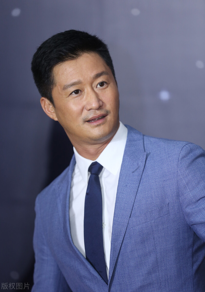 吴京去特种部队训练,以为自己很厉害,结果被特种兵虐成"菜鸟"