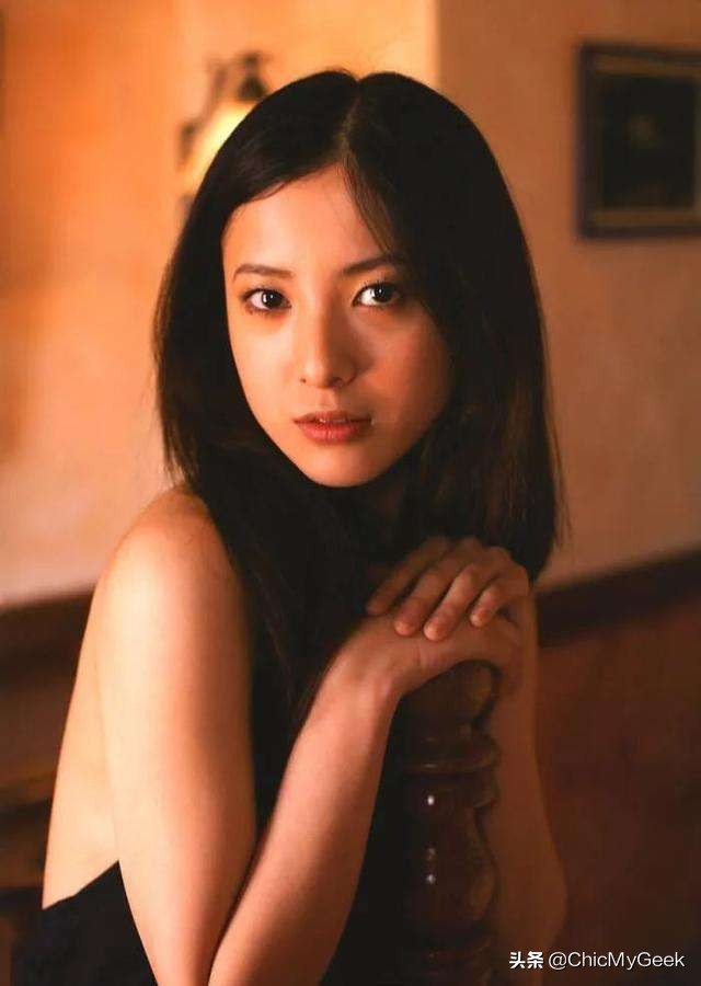 吉高由里子：日本女星第一人！公开谴责导演性侵潜规则