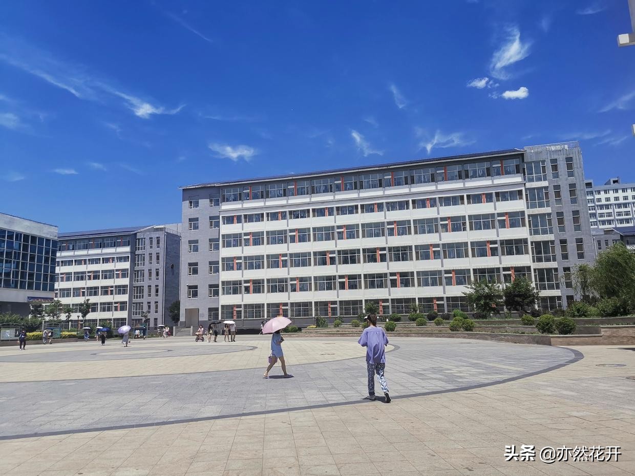 用对话烘托人物的情感