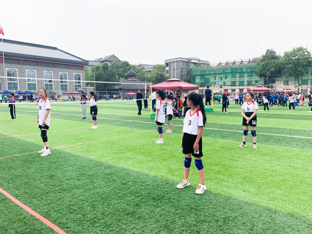 九江小学在“爱成都，迎大运”2022年区中小学排球联赛成绩优异