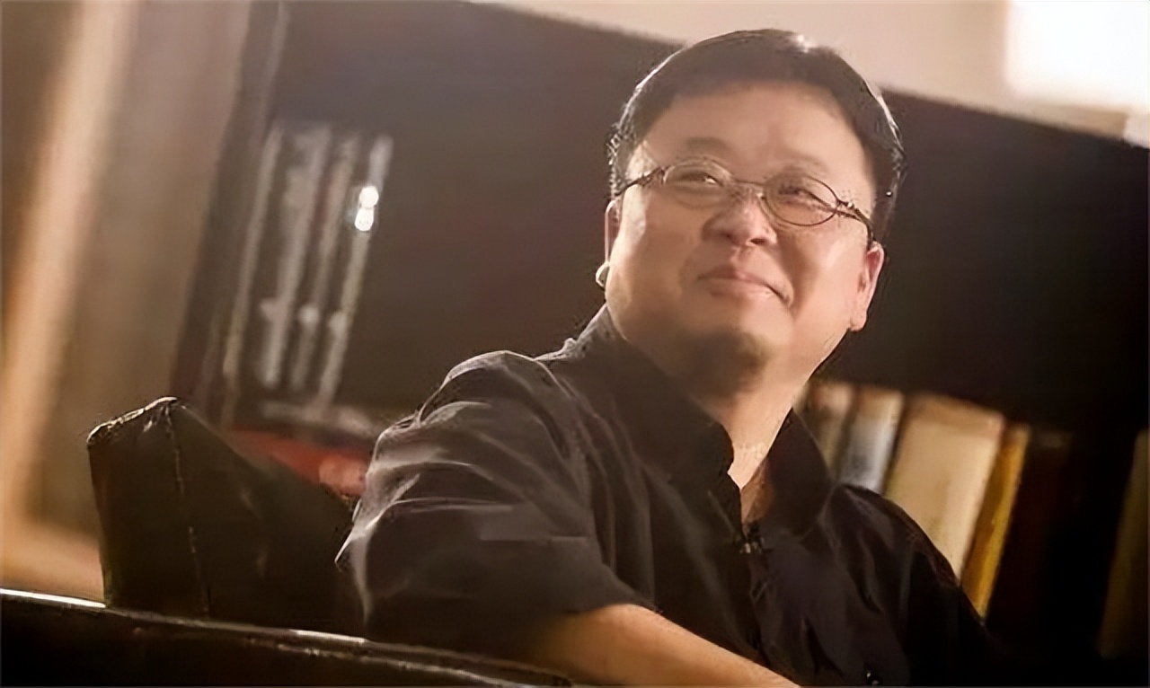 从教师到富豪，他靠10万枚比特币套现135亿后，却说比特币是骗局