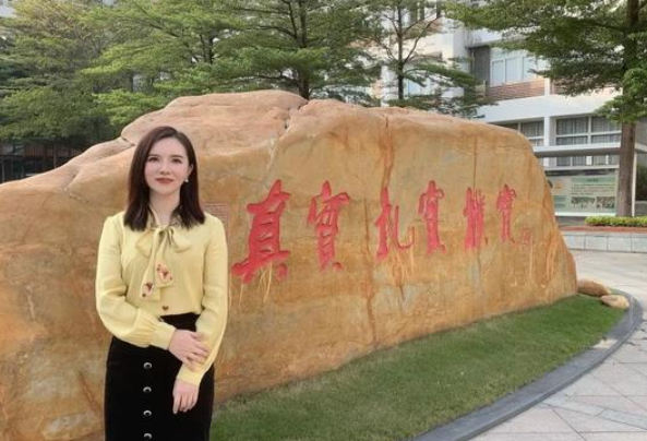 武大附属中学高薪聘老师，待遇优厚有编制，不比深圳中学教师差