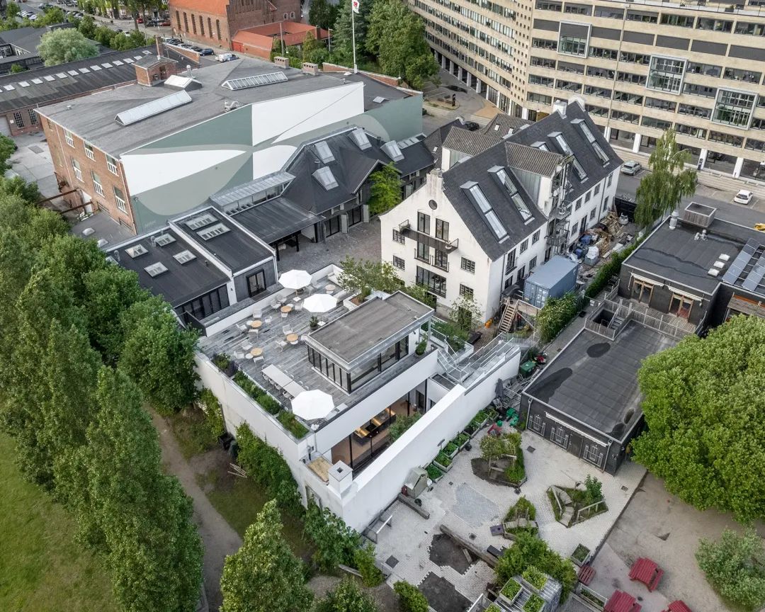 设计公司真会玩：车库变身文化中心