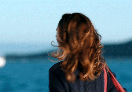 12岁时就是“神颜”，如今51岁的她依然惊艳银幕