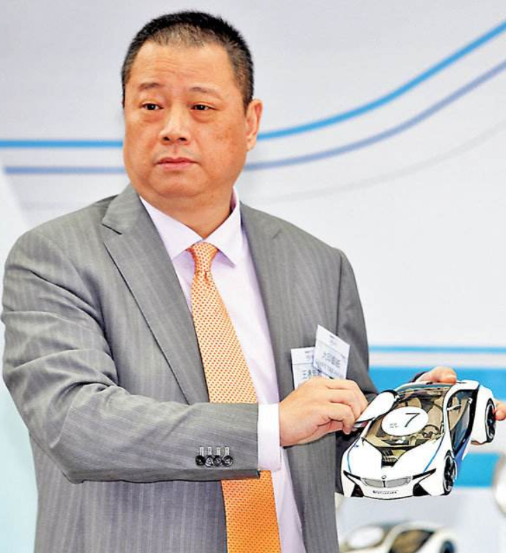 14年前，广东富豪投资700亿建中国第一高楼，结果却成第一烂尾楼