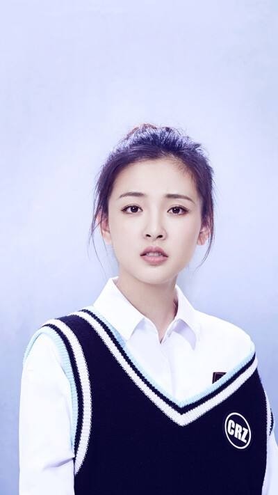 18岁成武大校花，21岁成华策“一姐”，28岁的吴倩仍是90后好演员