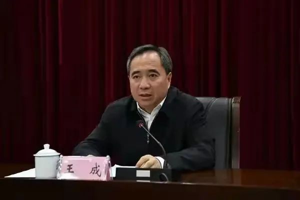 跨省一年后他转岗浙江，曾是湖南最年轻省委常委