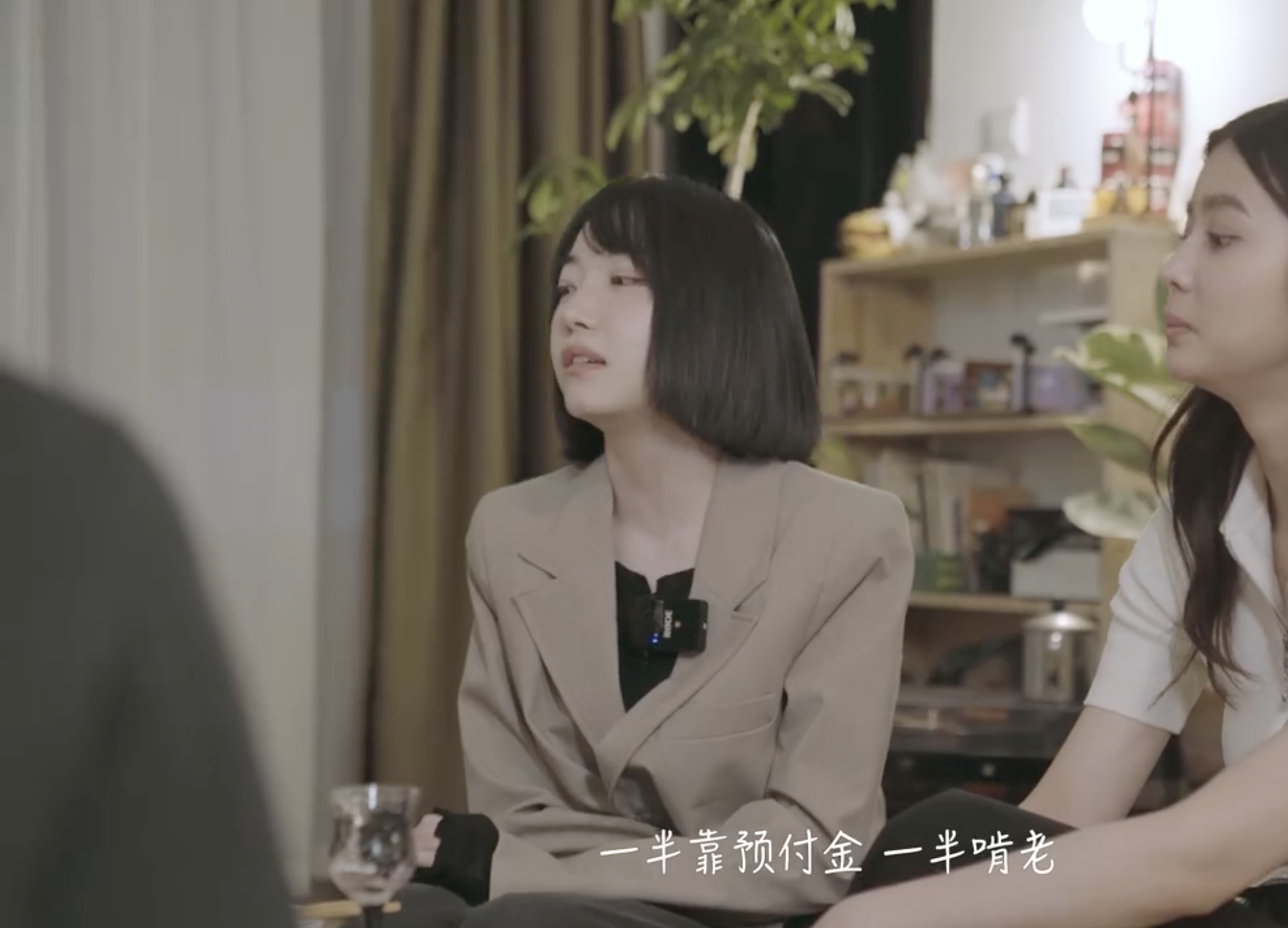 国内偶像练习生真实生存现状曝光！上官喜爱9个月无收入，欠79万