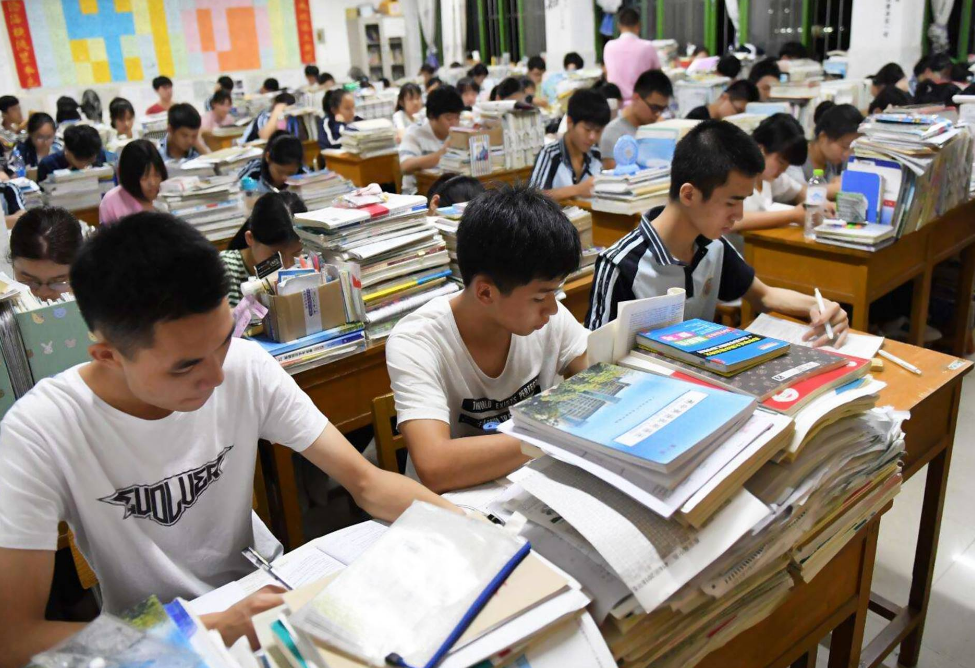高考失利该不该“复读”？过来人讲述亲身经历，有些人想错了