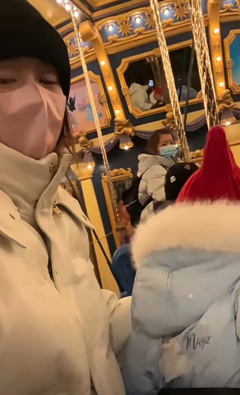 张子萱与老公高调放闪，陈赫当众上演捏脸杀，不惧争议越来越甜