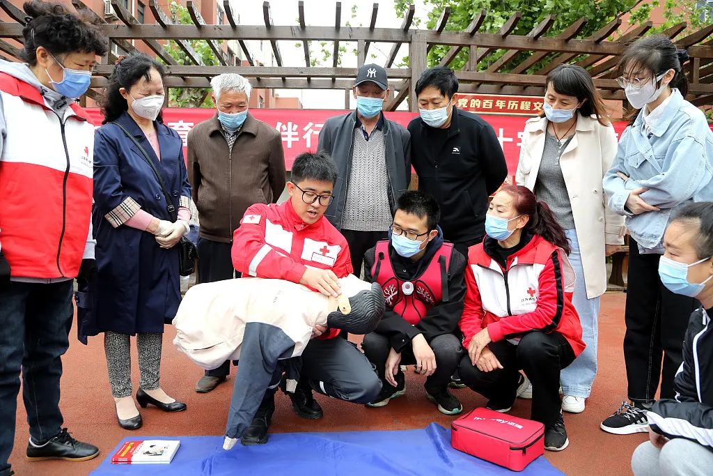 北京疫情处在高位平台期、宁洛高速安徽界首段追尾事故致5死3伤｜应急24小时