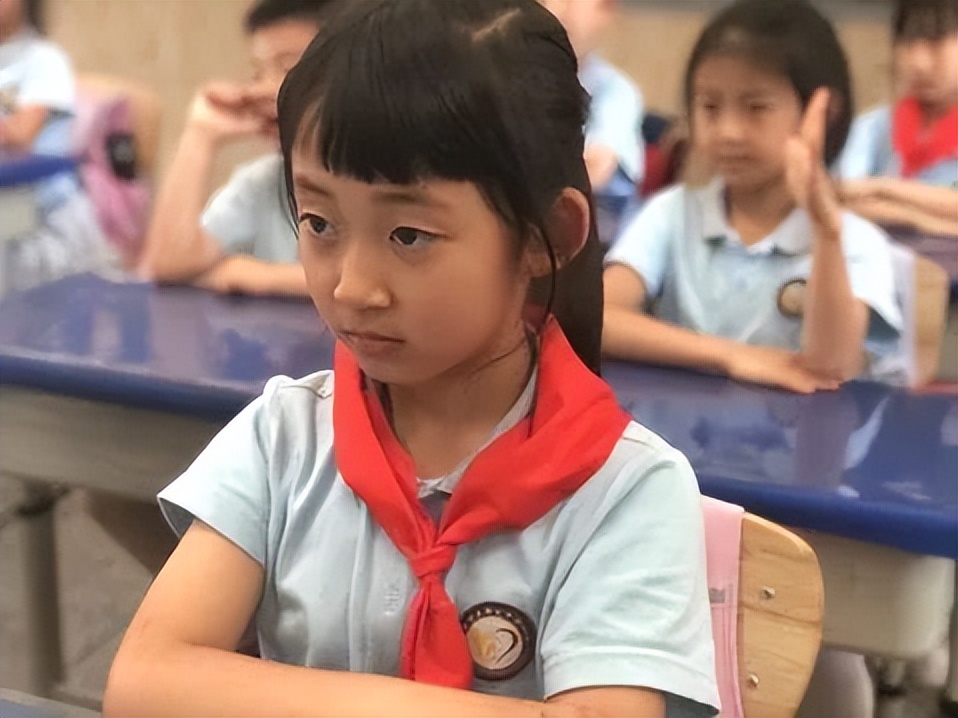 成都高新区中和小学举行2021级党员家长进校园讲党史主题活动