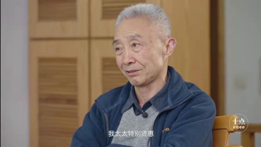 网红教授戴建业，被骂“疯狂捞金”，背后的原因让人泪目