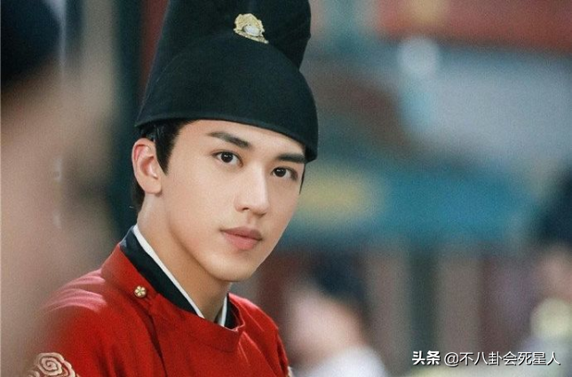 古代男子服饰(6位颜值帅的男星唐装造型)