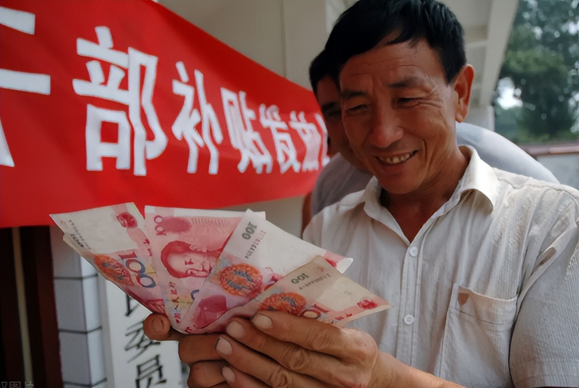 大学生明知公务员上岸难，为啥还偏要考？难道只是为了体面吗？