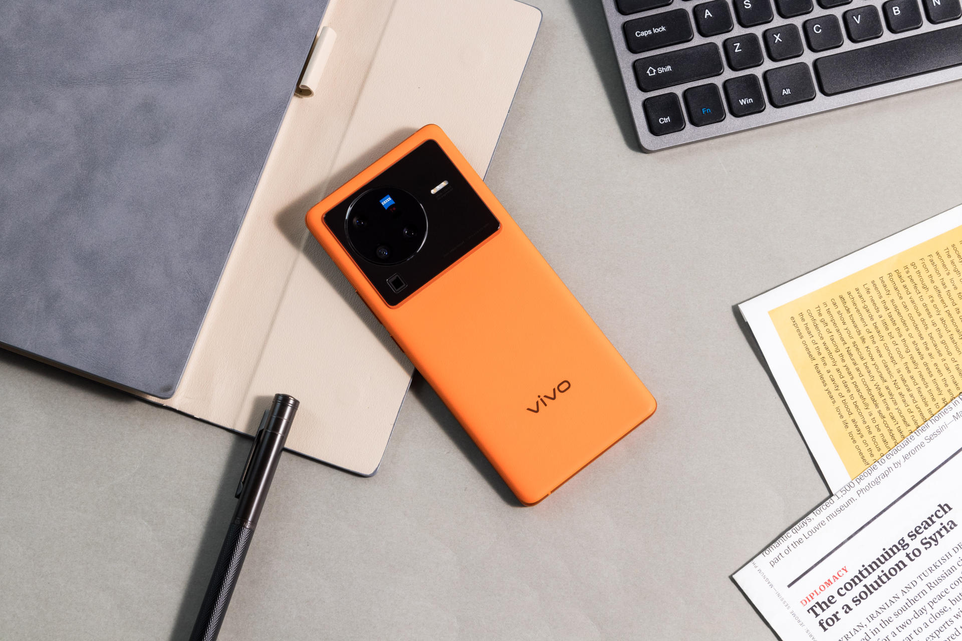 强悍“双芯”加持，vivo X80系列带来游戏三剑客功能