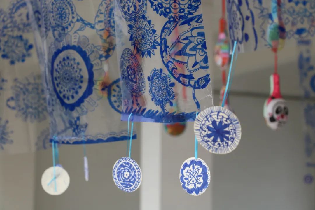 连接梦想，缤纷童年｜双流区实验小学外国语学校举行美术社团展览