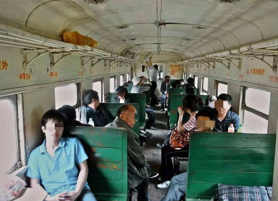 2009年，江西一“高考状元”因抢银行被判10年，出狱后又考上985