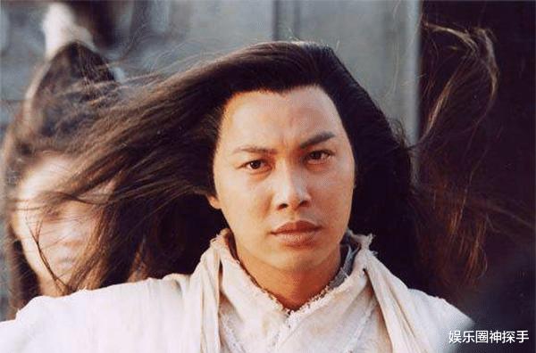 谭耀文一儿一女初长成，10岁女儿很靓丽，15岁儿子是帅气学霸