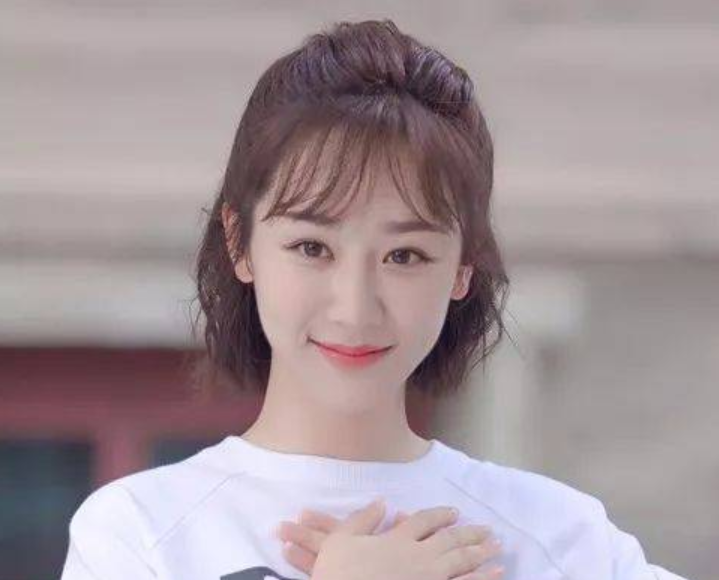 同样是“厚刘海”，把杨紫胡冰卿和杨幂放在一起，差别不止一点