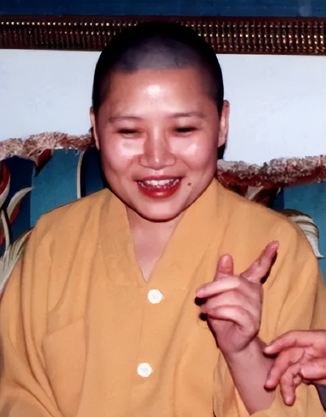 这几位遁入空门的明星：陈晓旭被忽悠，李娜为情所困，他放弃百亿