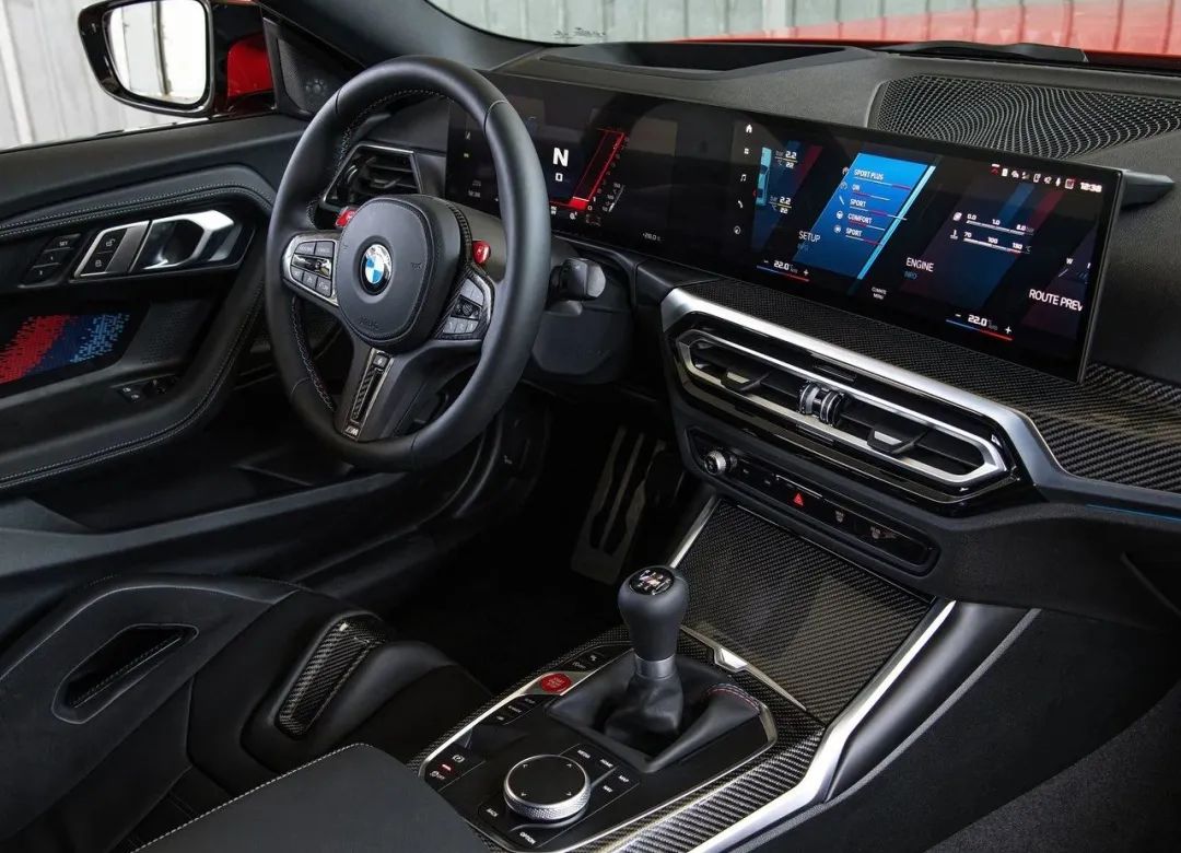 小而快的最后坚守——BMW M2 2023