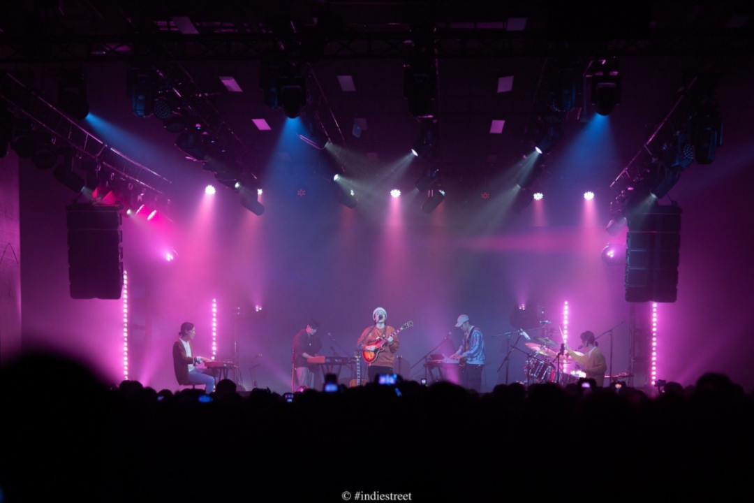 LiveHouse一张票卖700，谁给了姜云升和告五人涨价的底气？